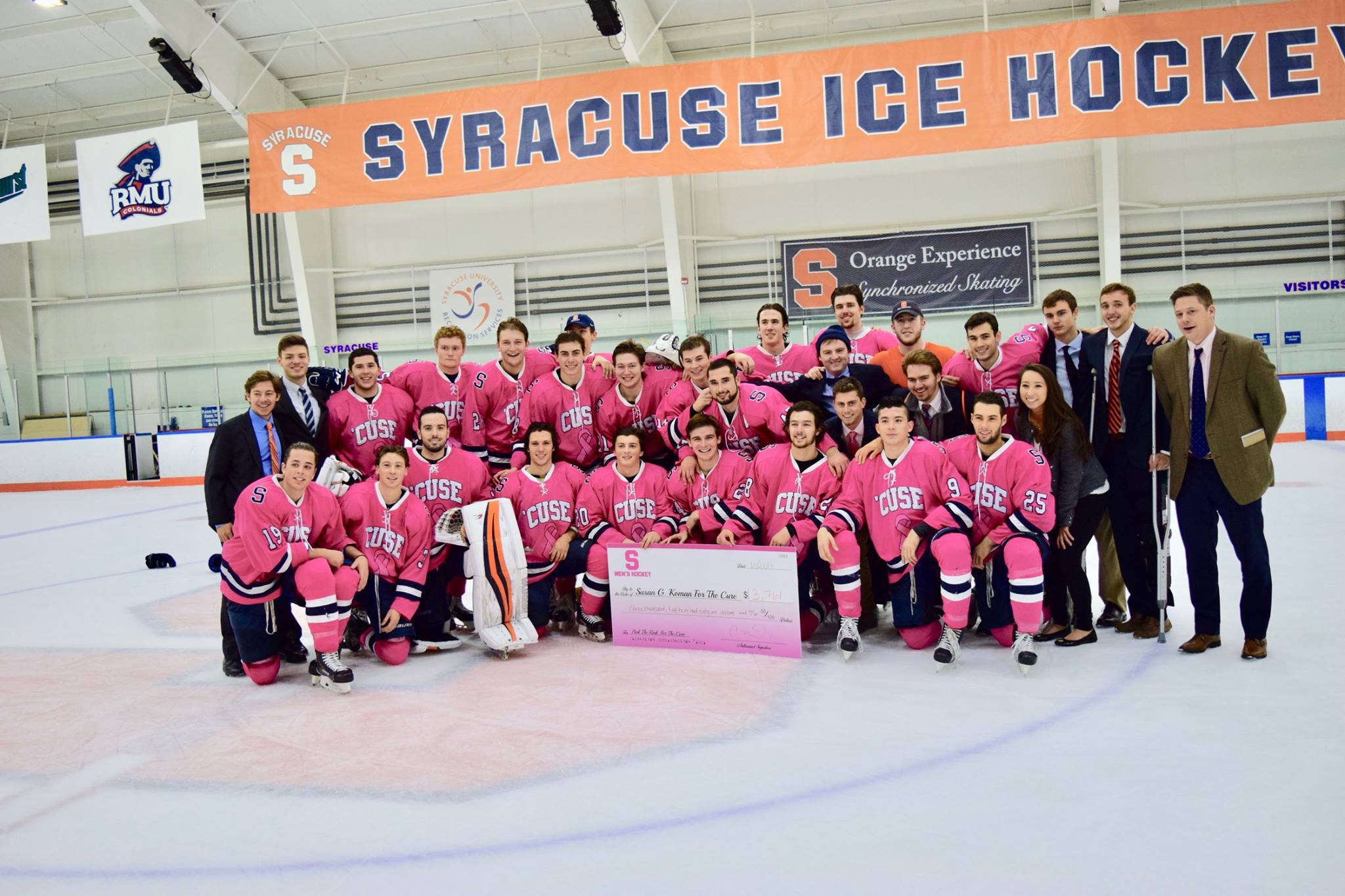2017-2018 Team Photo, Pink the Rink